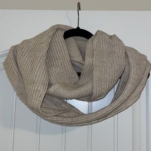TOMS Infinity Scarf